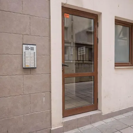 דירה Central One Bedroom Divine וארנה