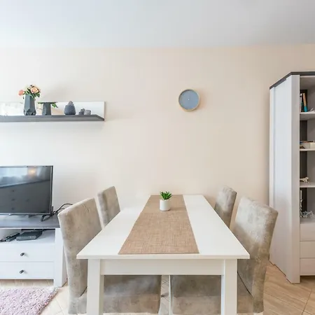 Apartment Central One Bedroom Divine *